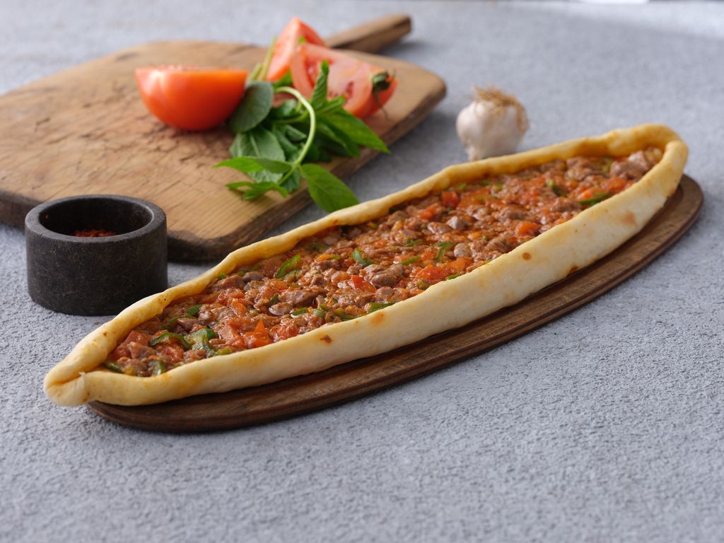 Kuşbaşılı Pide
